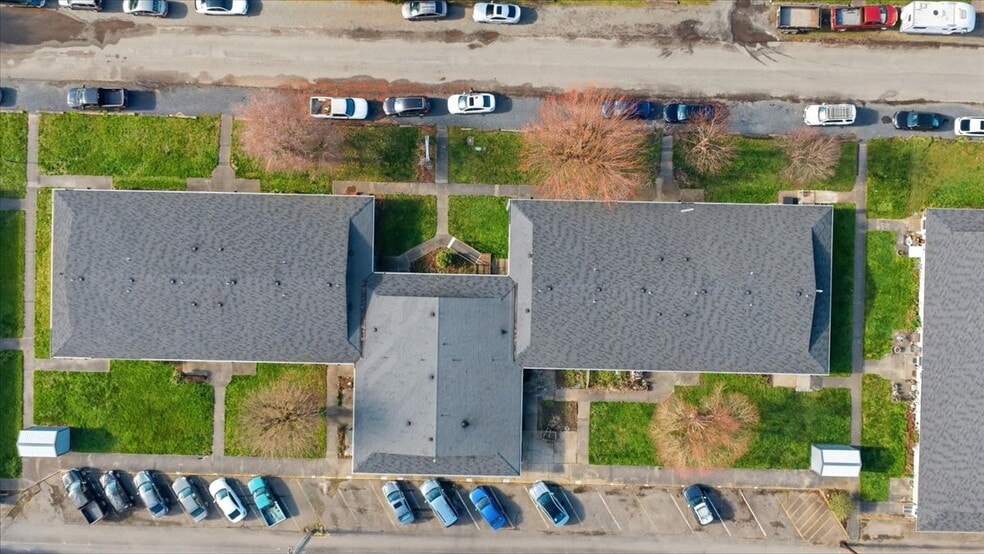 More Photos Of 1100-1105 S Pearl St, Centralia Apartments For Sale