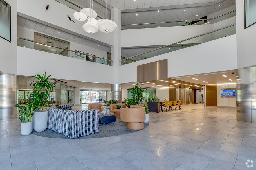 More Photos Of 2398 E Camelback Rd, Phoenix Unknown For Lease