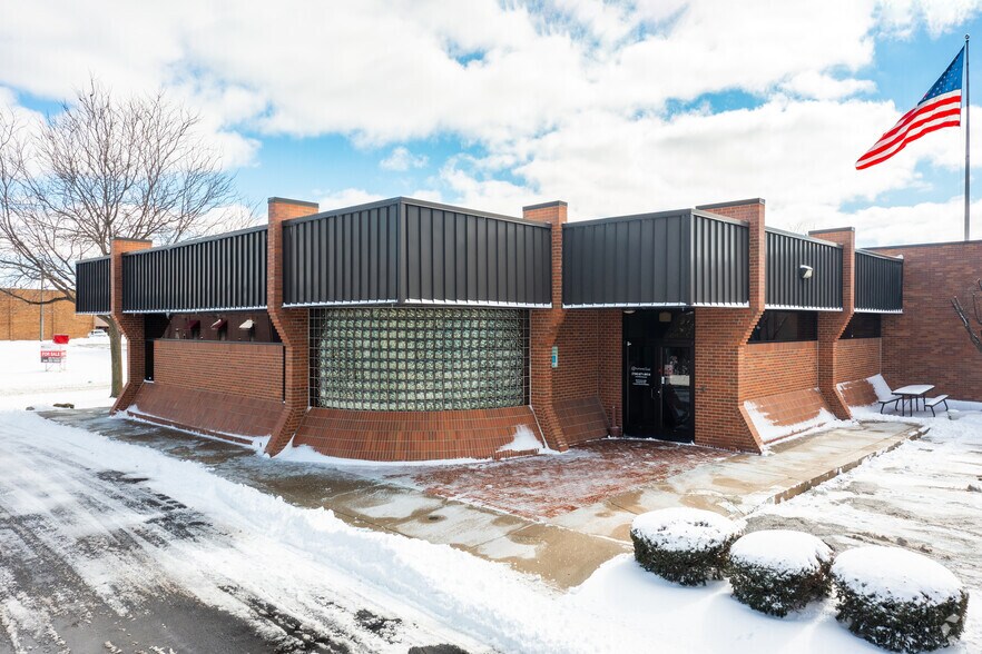 More Photos Of 1550-1570 Kingsway Ct, Trenton Medical For Sale