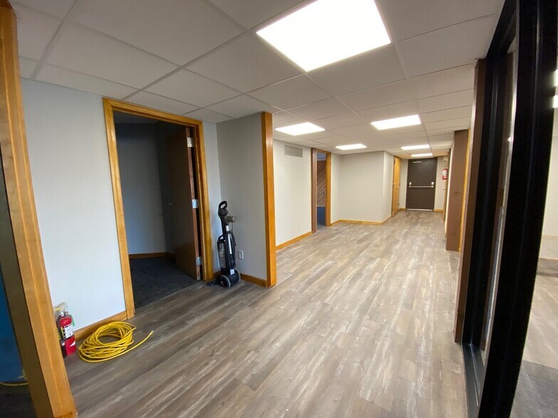 More Photos Of 14401 E 42nd St, Independence Unknown For Lease