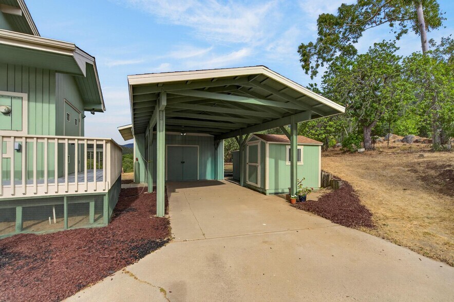 More Photos Of 14621 Woods Valley rd, Valley Center Flex For Sale