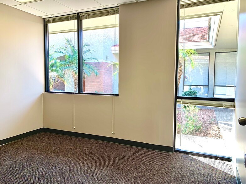 More Photos Of 5700 W Olive Ave, Glendale Medical For Lease