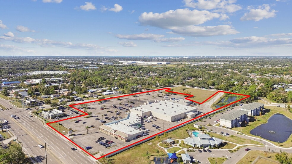 More Photos Of 5165-5261 33rd St E, Bradenton Storefront For Sale