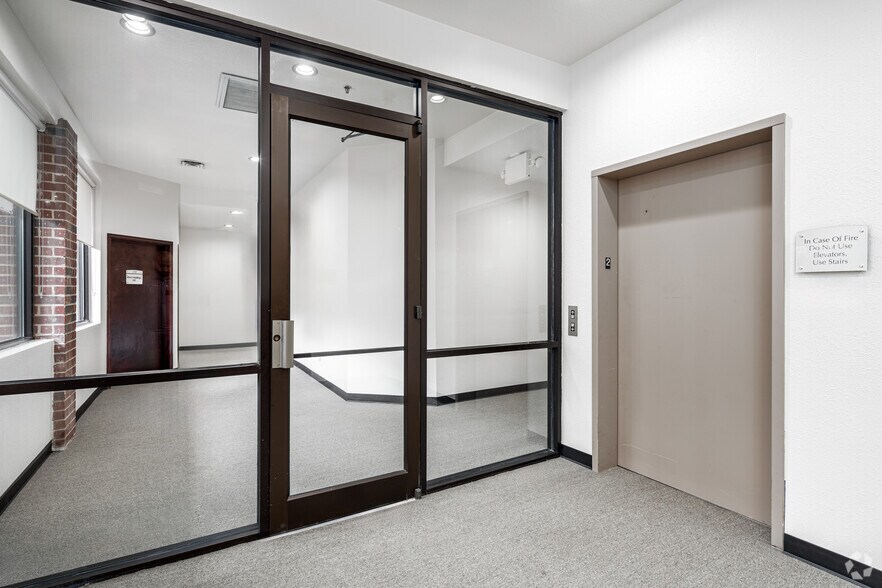 More Photos Of 16300 Addison Rd, Addison Office For Lease