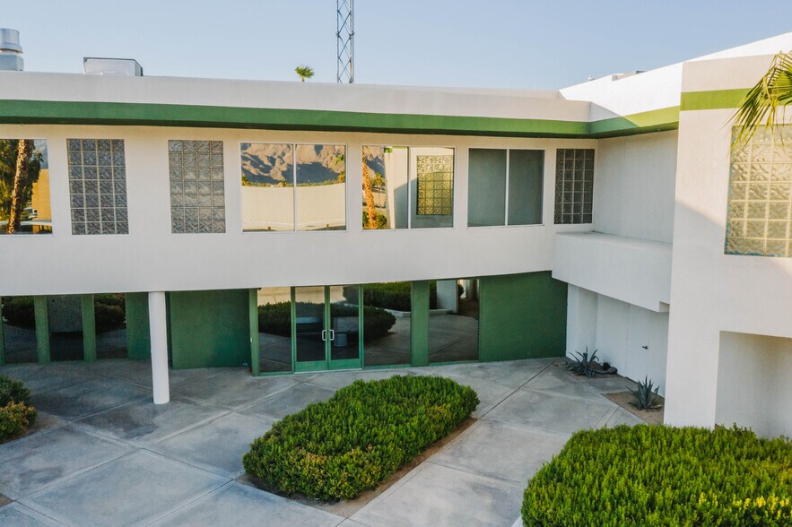 More Photos Of 42650 Melanie Pl, Palm Desert Loft Creative Space For Lease