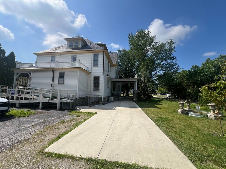 More Photos Of 364 E Church St, Marion Multifamily For Sale
