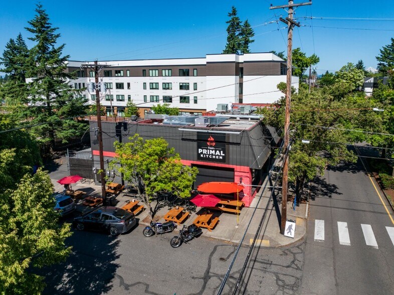 More Photos Of 4905 SE Woodstock Blvd, Portland Freestanding For Sale