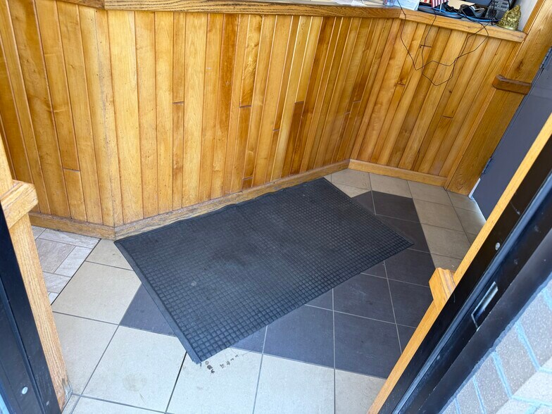 More Photos Of 4881 Pittsburgh Rd, Harrisville Light Distribution For Sale