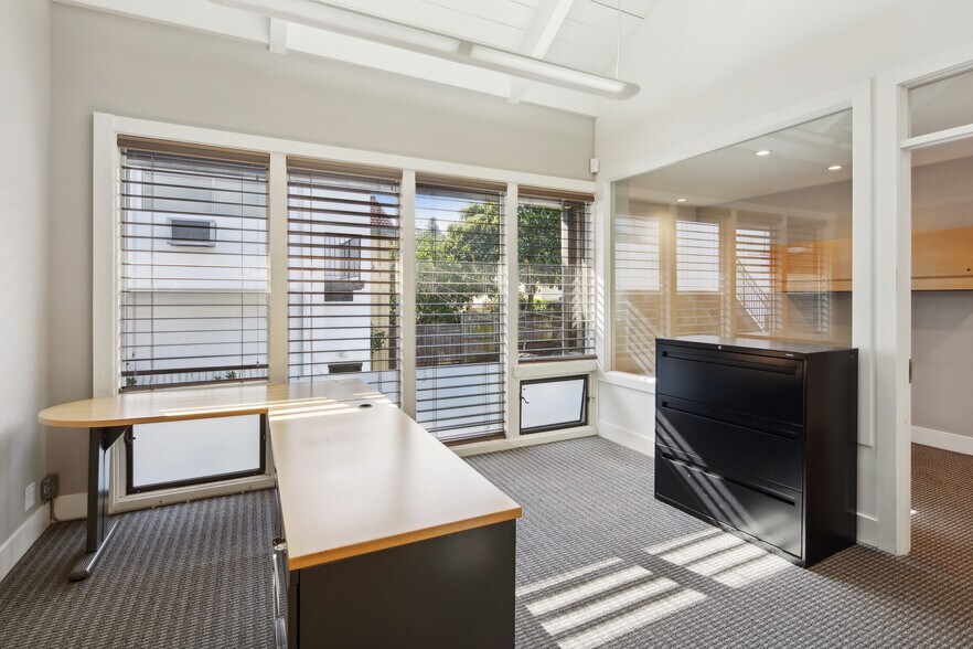 More Photos Of 219-223 Caledonia St, Sausalito Office For Sale