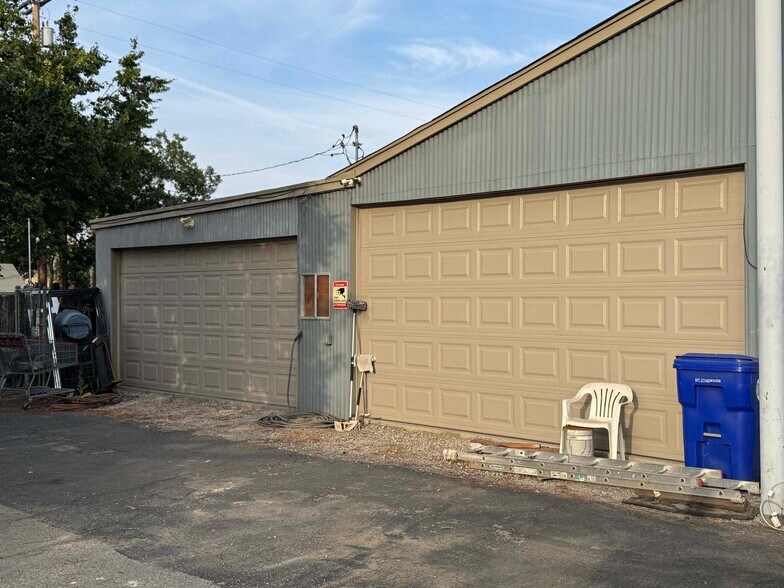 More Photos Of 24769 5th St, San Bernardino Office For Sale