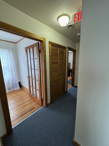 More Photos Of 1134 Troy Schenectady Rd, Latham Medical For Sale