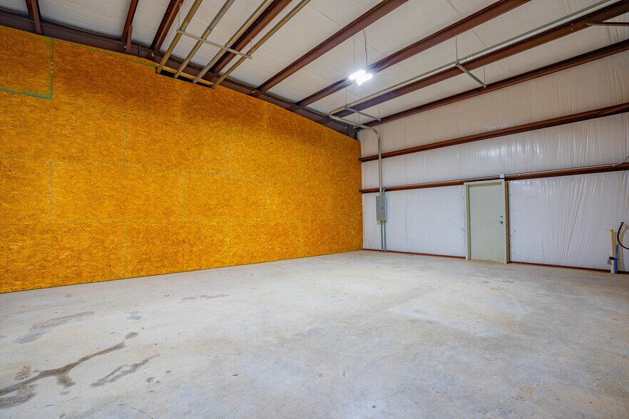 More Photos Of 113 METROTEX, Haslet Unknown For Lease