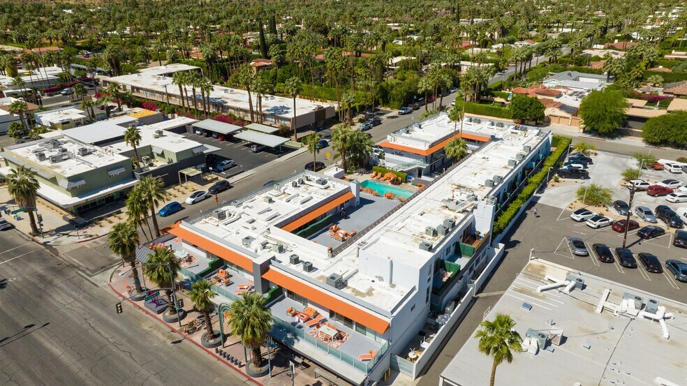 More Photos Of 140 W Via Lola, Palm Springs Hotel For Lease
