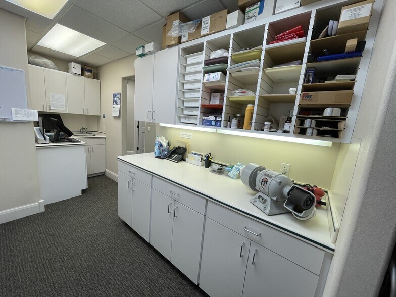 More Photos Of 1802 N State St, Orem Medical For Lease