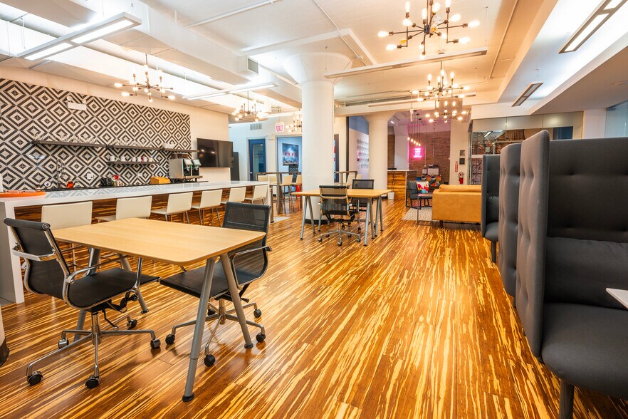 More Photos Of 420 W Huron St, Chicago Loft Creative Space For Sale