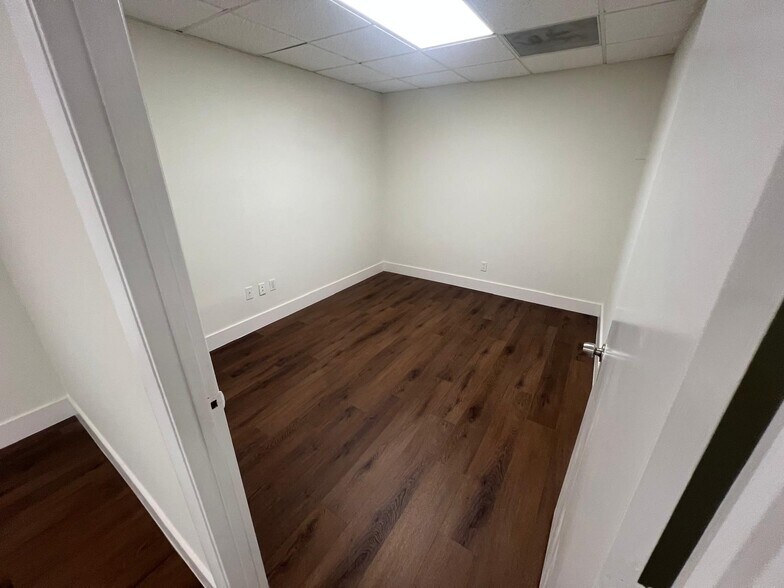 More Photos Of 145 Madeira Ave, Coral Gables Loft Creative Space For Lease