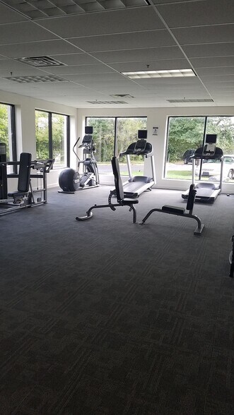 More Photos Of 201 Smoke Tree Plaza Dr, North Aurora Hotel For Lease