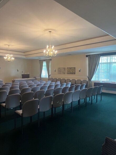 More Photos Of 6825 Weaver Rd, Rockford Funeral Home For Sale