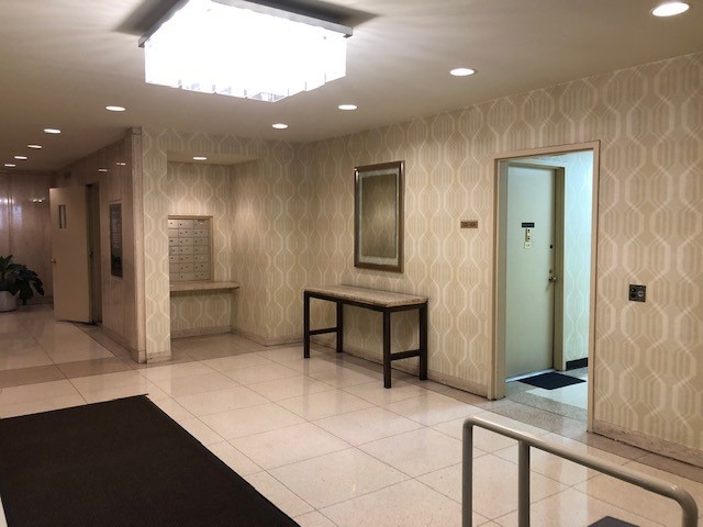 More Photos Of 305 E 55th St, New York Apartments For Lease