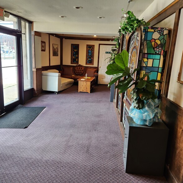 More Photos Of 7055 Terminal Sq, Upper Darby Township Medical For Sale