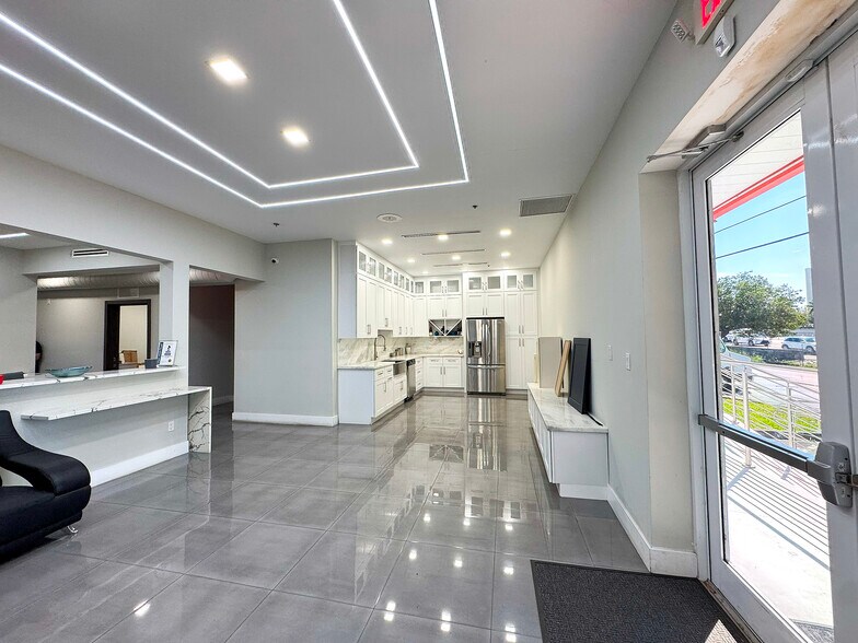 More Photos Of 7215 W 20th Ave, Hialeah Manufacturing For Sale