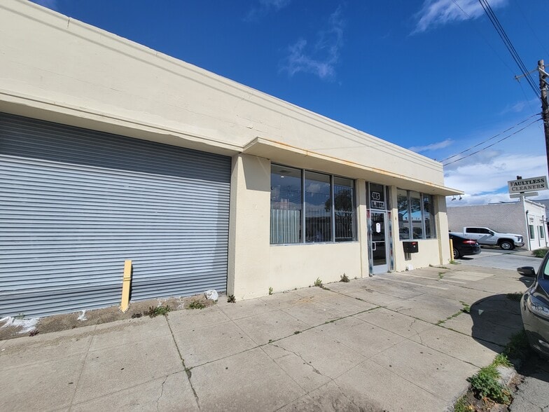 More Photos Of 415 E 10th St, Pittsburg Warehouse For Sale