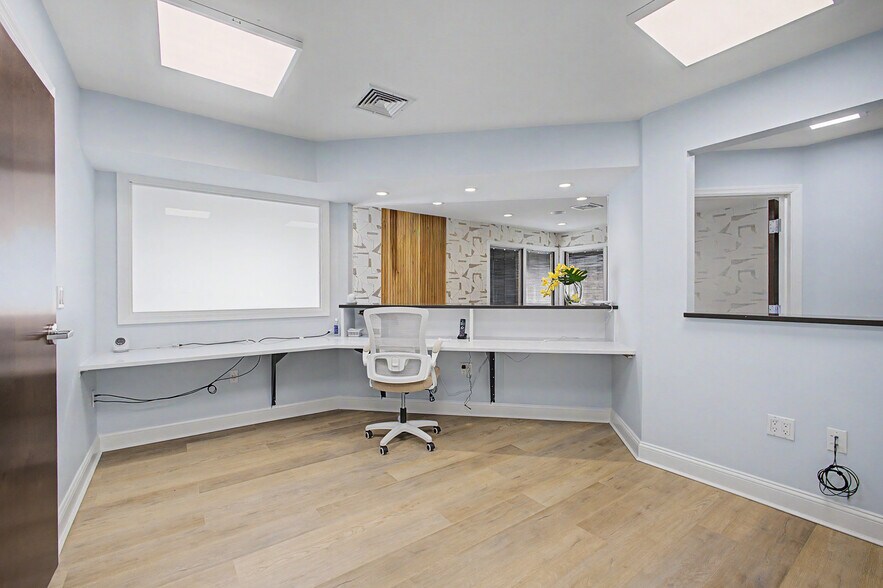 More Photos Of 170 Changebridge Rd, Montville Office For Sale