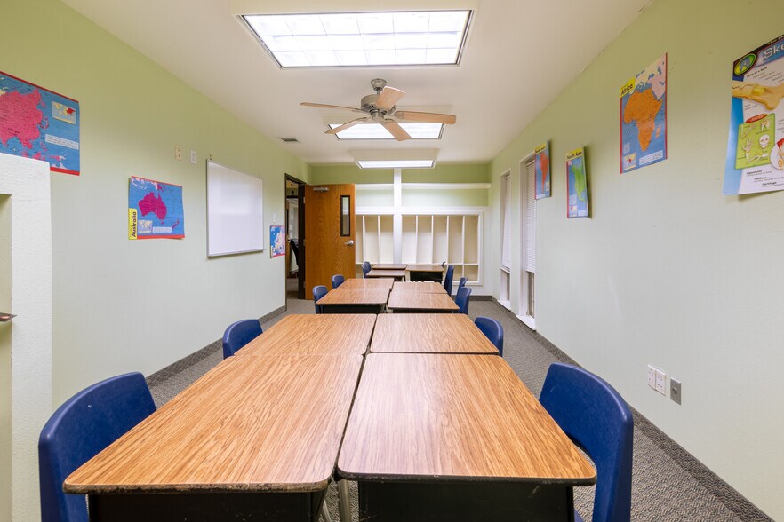 More Photos Of 6409 W Poly Webb Rd, Arlington Schools For Sale