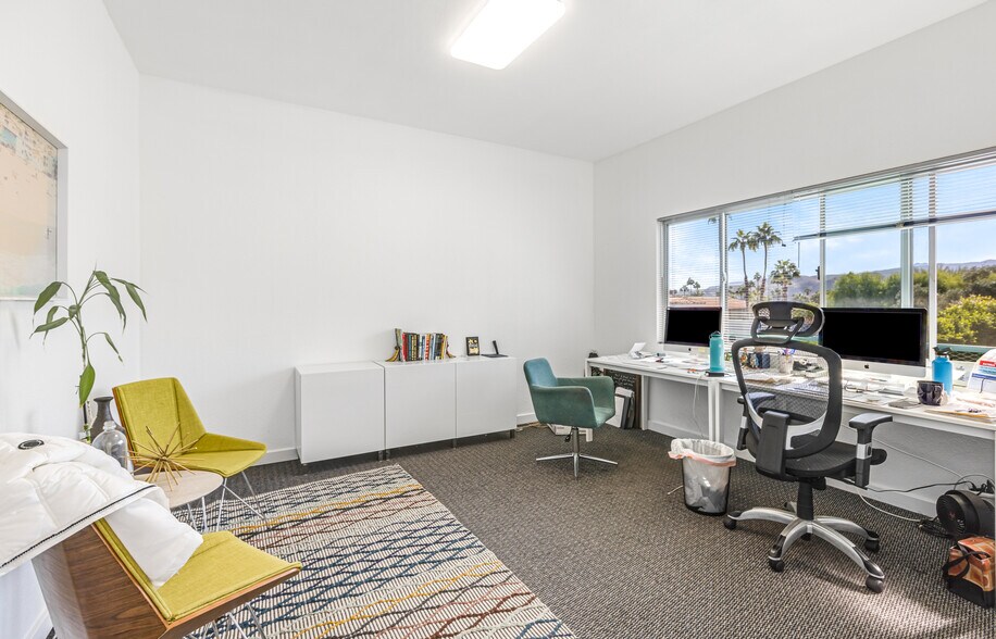 More Photos Of 664-668 N Palm Canyon Dr, Palm Springs Office For Sale