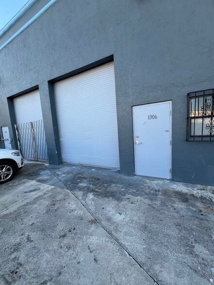 More Photos Of 1302-1314 NE 123rd St, Miami Warehouse For Lease