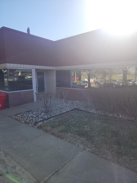 More Photos Of 3535-3549 Southern Hills Dr, Sioux City Office For Sale