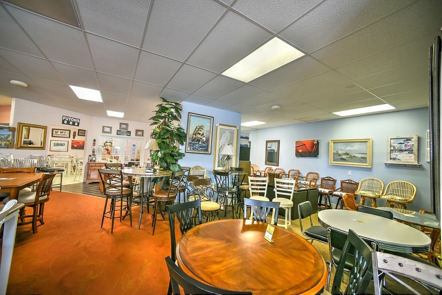 More Photos Of 1202 Ridgewood Ave, Daytona Beach General Retail For Sale