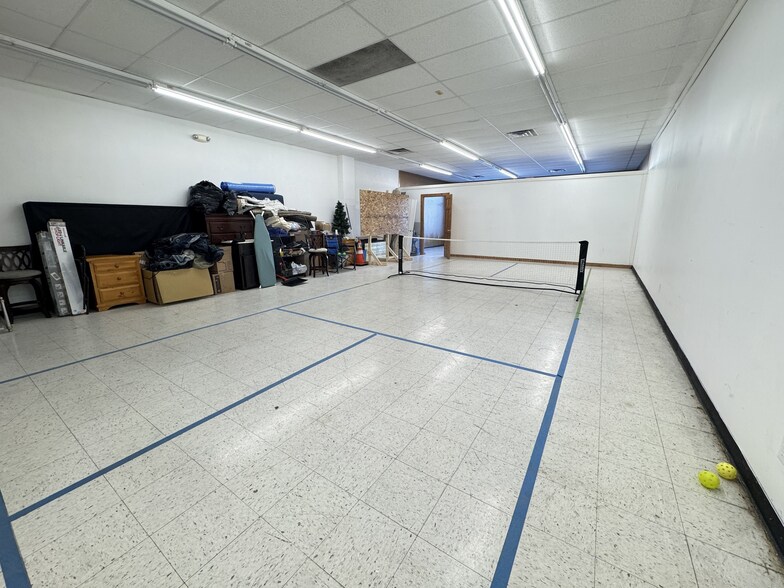 More Photos Of 1101 N McCord Rd, Toledo Storefront For Lease