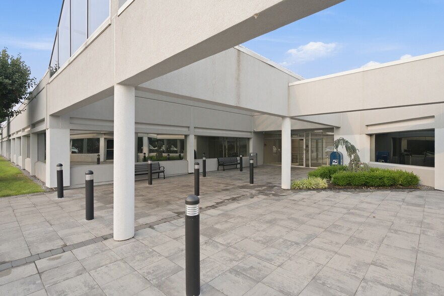 More Photos Of , Garden City Office For Sale