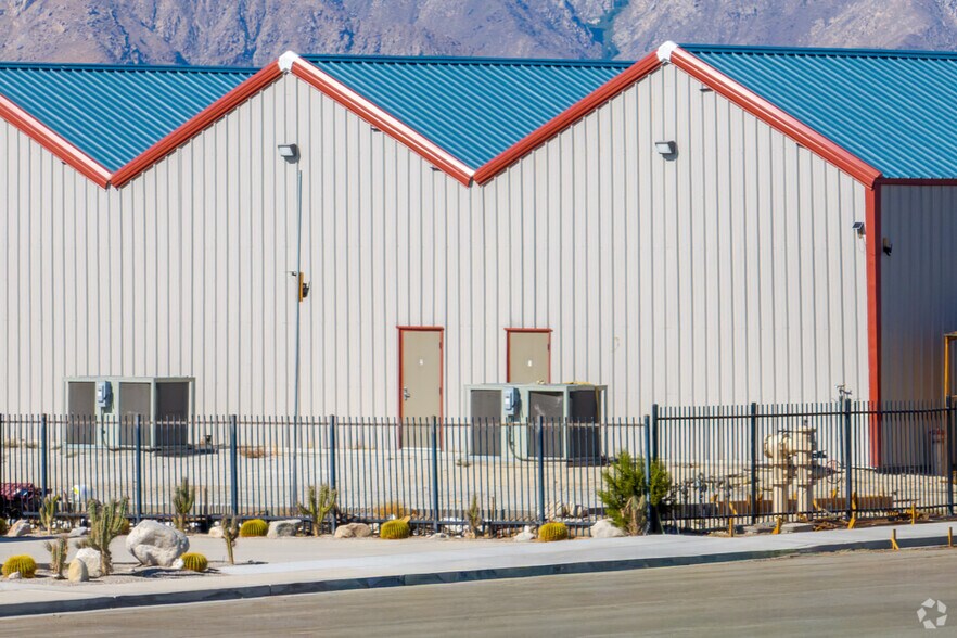 More Photos Of 65253 San Jacinto Ln, Desert Hot Springs Warehouse For Lease