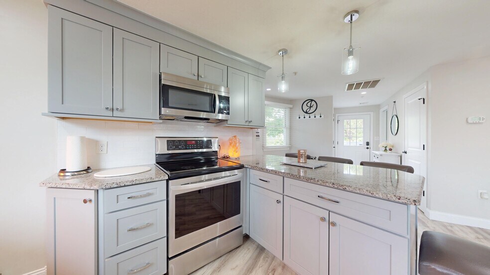 More Photos Of 400 Main St, Reading Office Residential For Sale