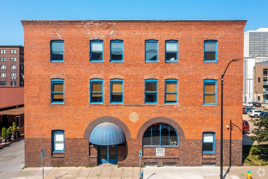 108 3rd St, Des Moines, IA 50309 Office For Lease