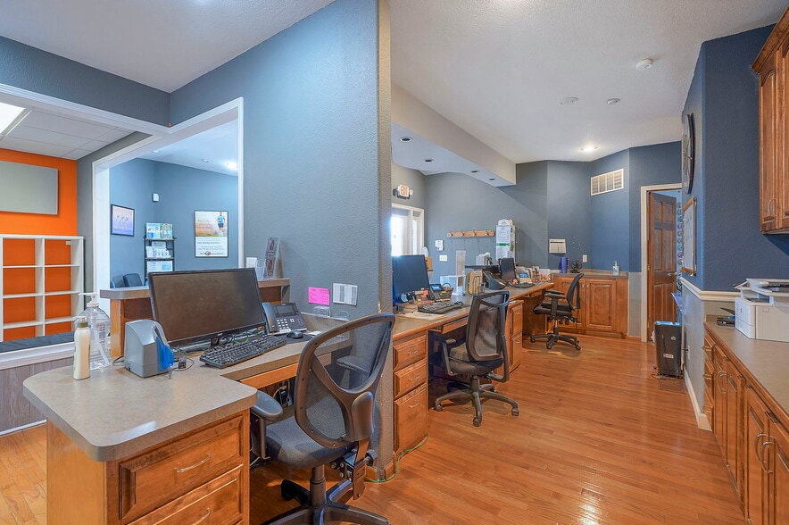 More Photos Of 425 W Pine St, Raymore Medical For Sale