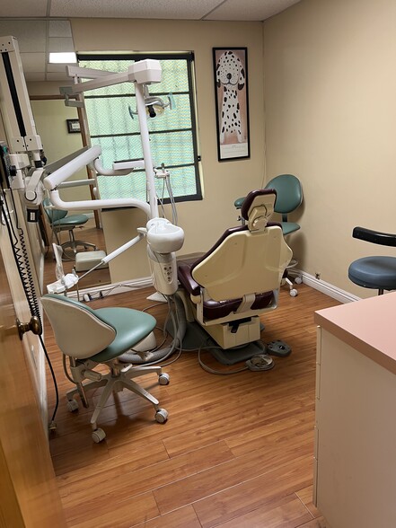 More Photos Of 13175 Paramount Blvd, South Gate Office For Sale