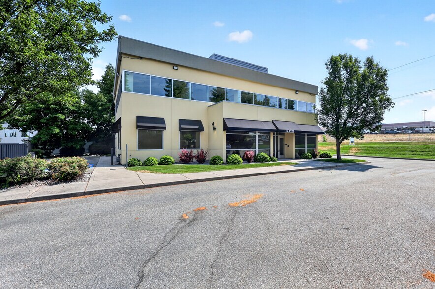 More Photos Of 2208 N Swing Ln, Liberty Lake Medical For Lease
