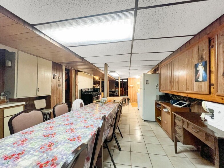 More Photos Of 700-702 N 7th St, Newark Apartments For Sale