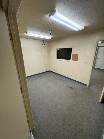 More Photos Of 190 E San Antonio Dr, King City Industrial For Sale