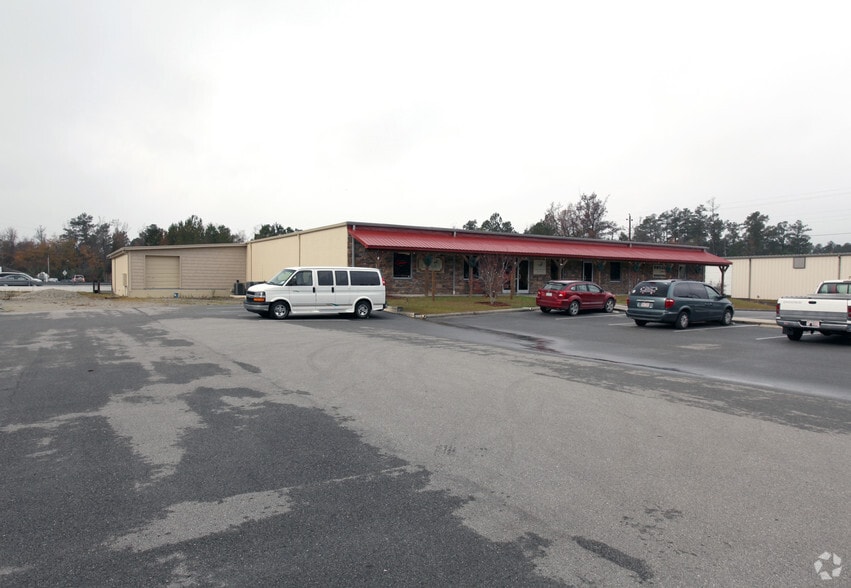 Primary Photo Of 745 US 117 S, Burgaw Flex For Lease