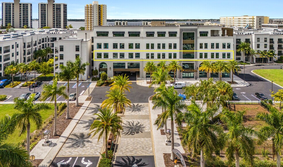 More Photos Of 2250 McGregor Blvd, Fort Myers Apartments For Lease