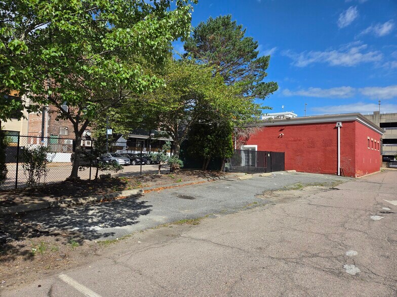 More Photos Of 25 Crescent St, Brockton Office For Sale