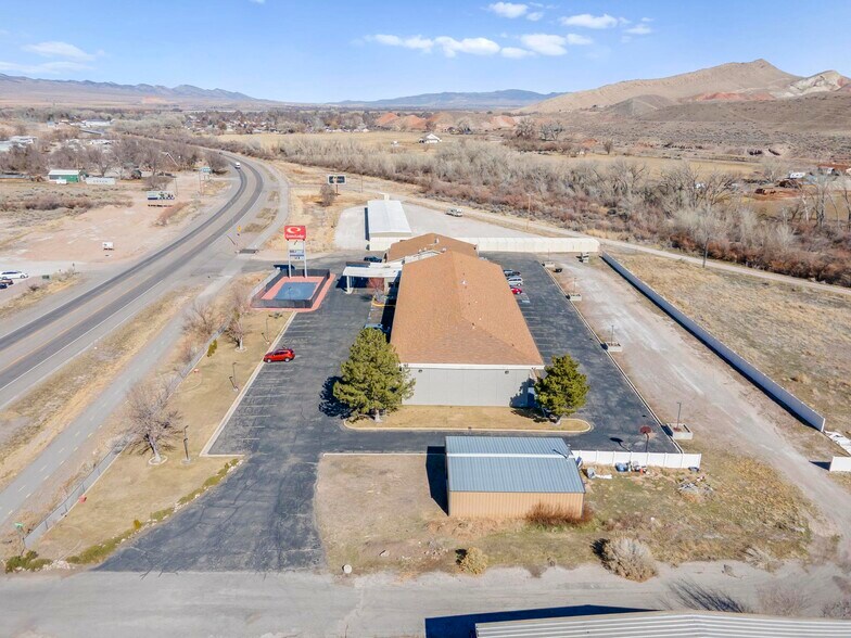 More Photos Of 1225 S State St, Salina Hotel For Sale