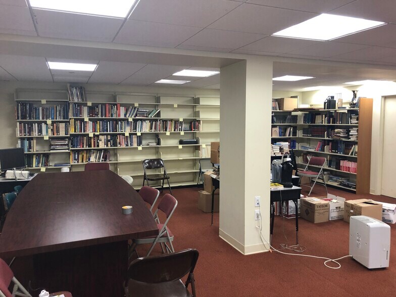 More Photos Of 2966 Crompond Rd, Yorktown Heights Schools For Lease