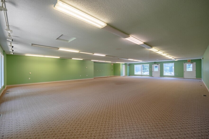 More Photos Of 3249 Coral Rd, Malvern Office For Sale