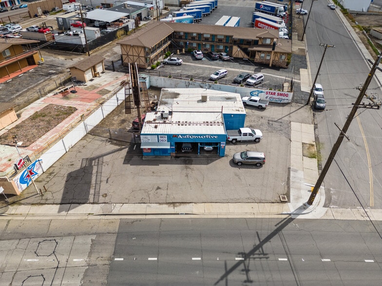 More Photos Of 2000 Union Ave, Bakersfield Auto Repair For Sale