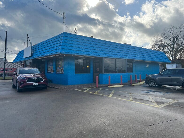 More Photos Of 410 Richey St, Pasadena Fast Food For Sale